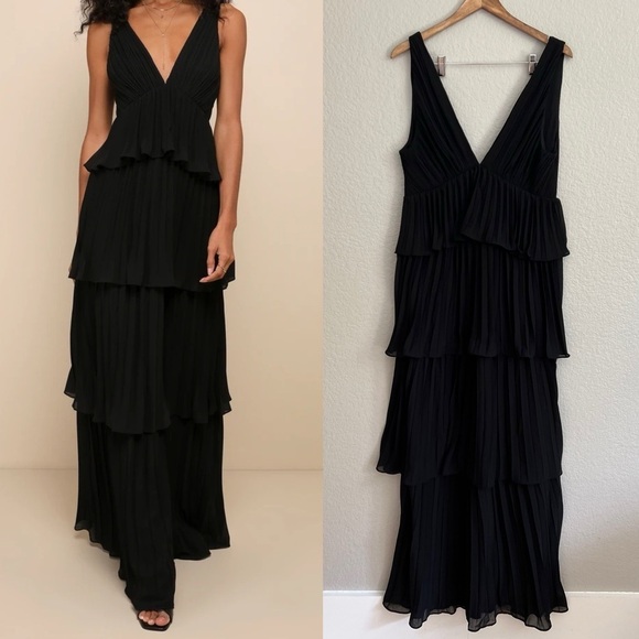 NWOT Mesmerizing Essence Black Pleated Backless Tiered Maxi Dress - Picture 1 of 7